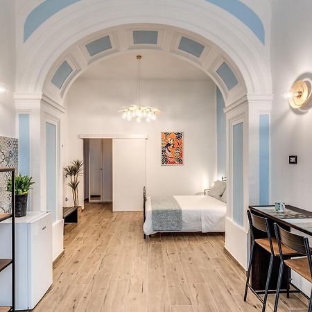 The Quarters Naples Apartments Bagian luar foto