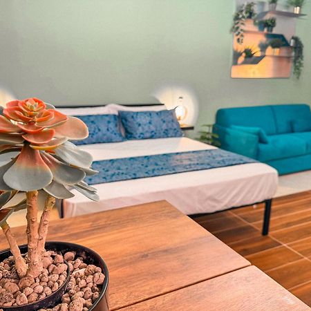 The Quarters Naples Apartments Bagian luar foto