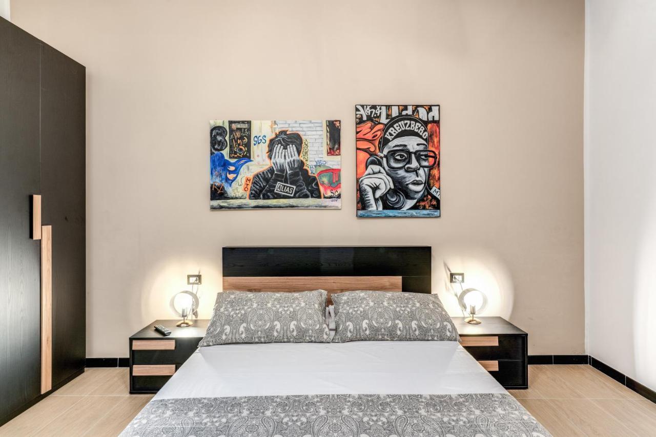 The Quarters Naples Apartments Bagian luar foto