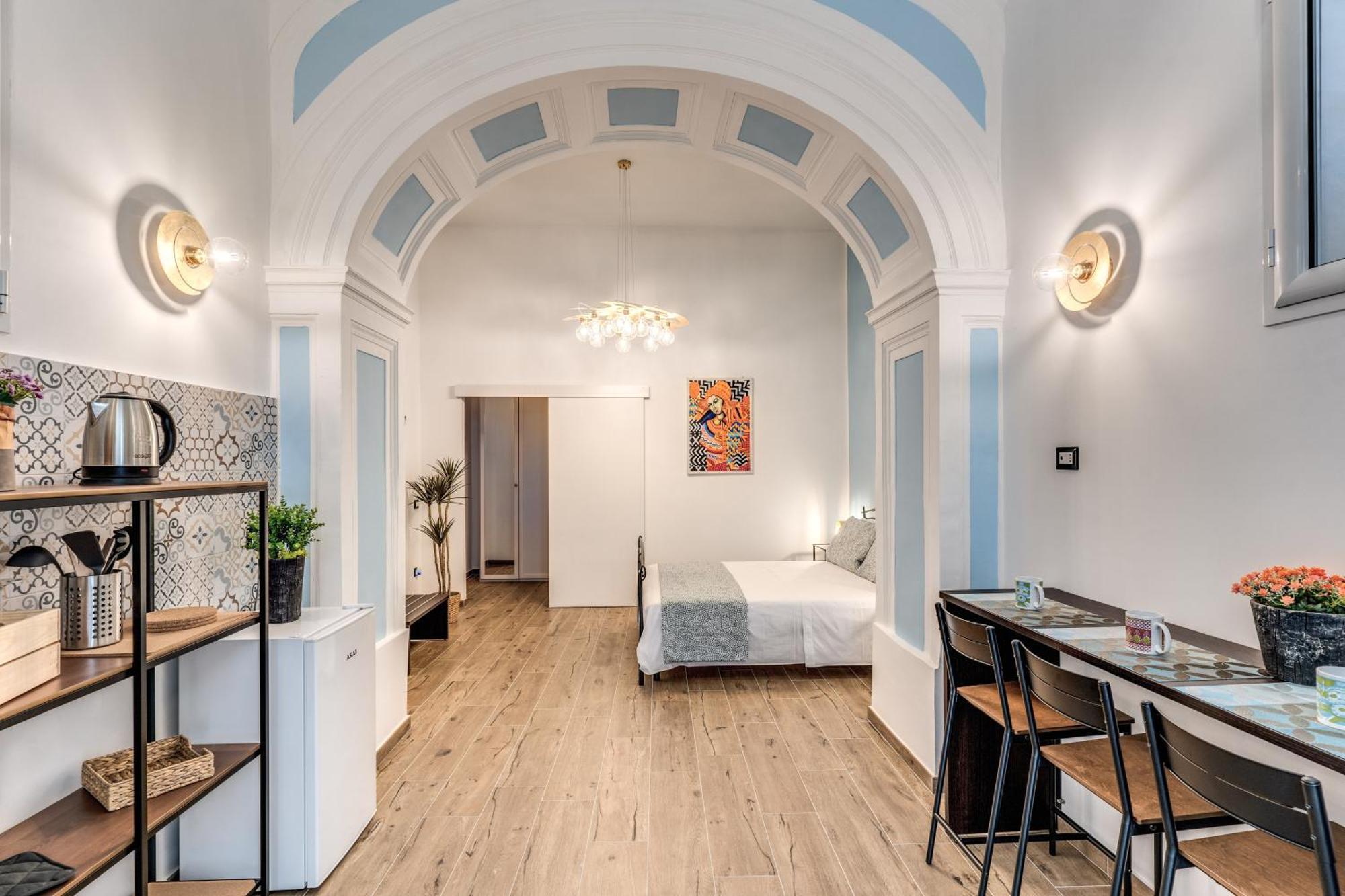 The Quarters Naples Apartments Bagian luar foto