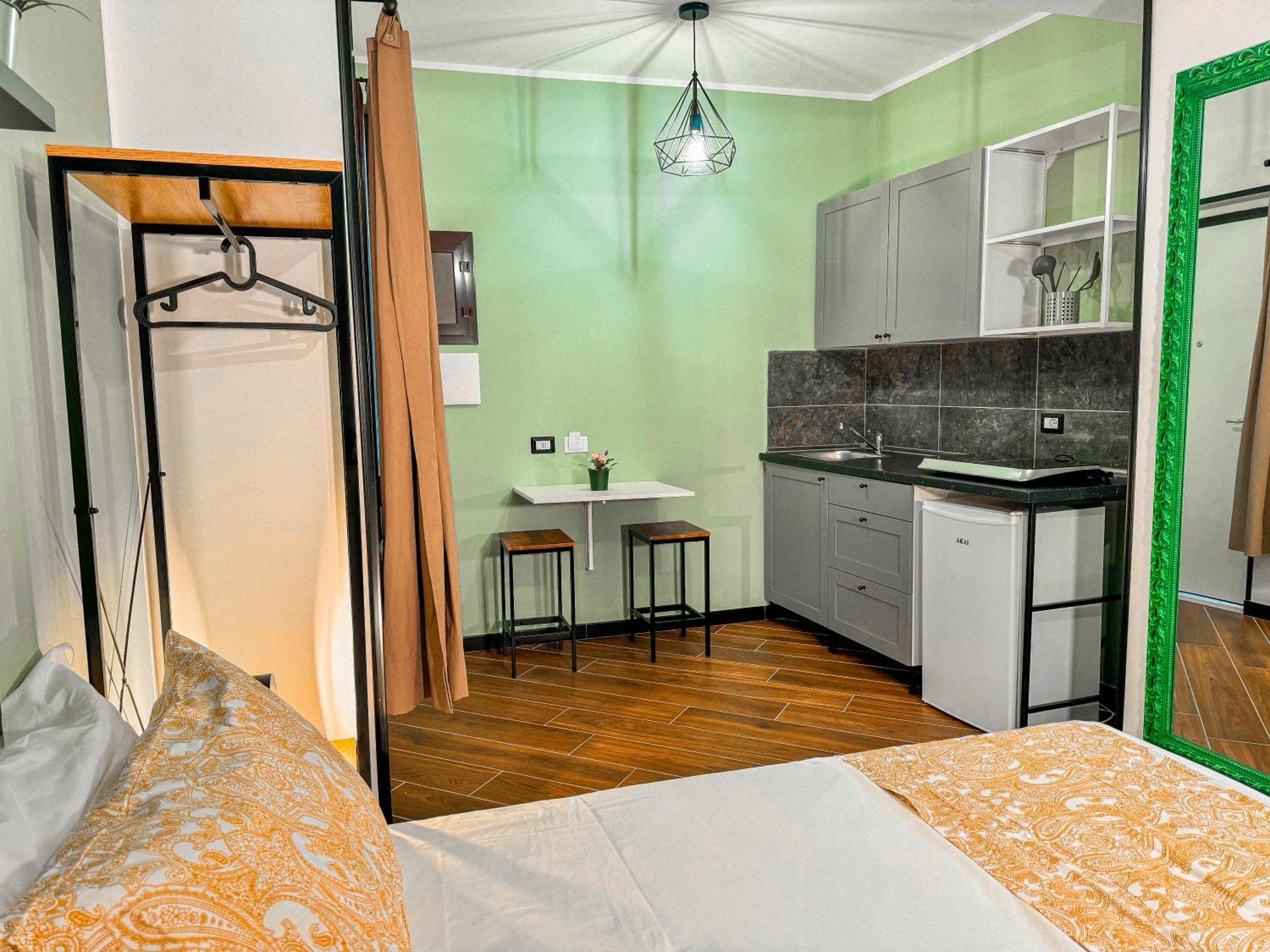 The Quarters Naples Apartments Bagian luar foto