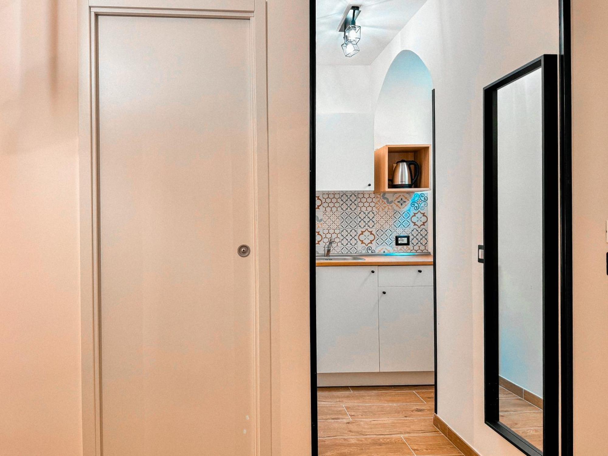 The Quarters Naples Apartments Bagian luar foto