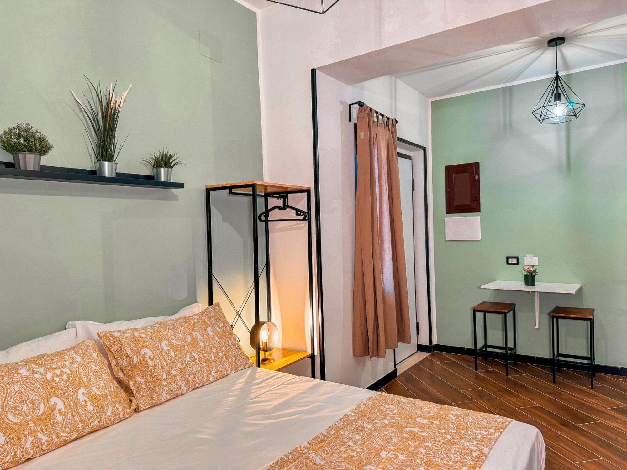 The Quarters Naples Apartments Bagian luar foto